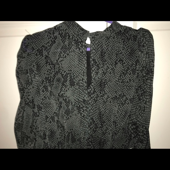 DYNAMITE LONG SLEEVE SNAKE PRINT SHIRT - Picture 2 of 2